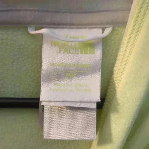 The North Face Yellow Collar Long Sleeve Sweatshirt, medium - Picture 3 of 9